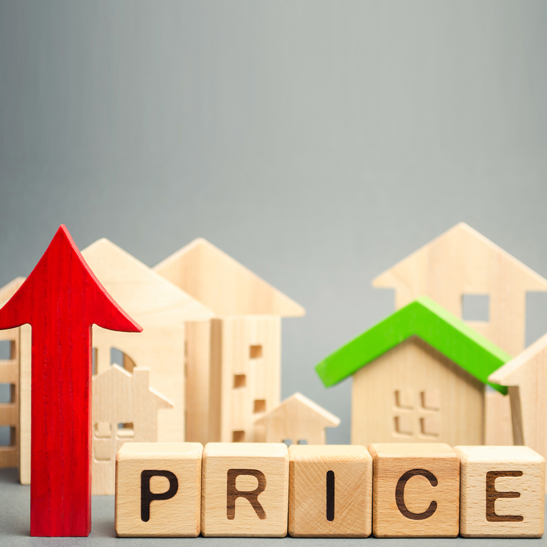 Image of blocks spelling the word price next to a red arrow